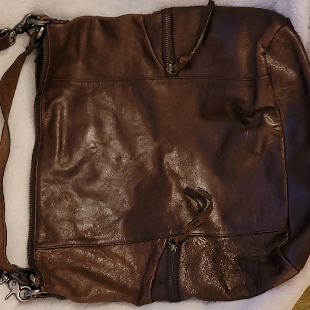 ✔️ Tano Chocolate Brown Leather Bucket